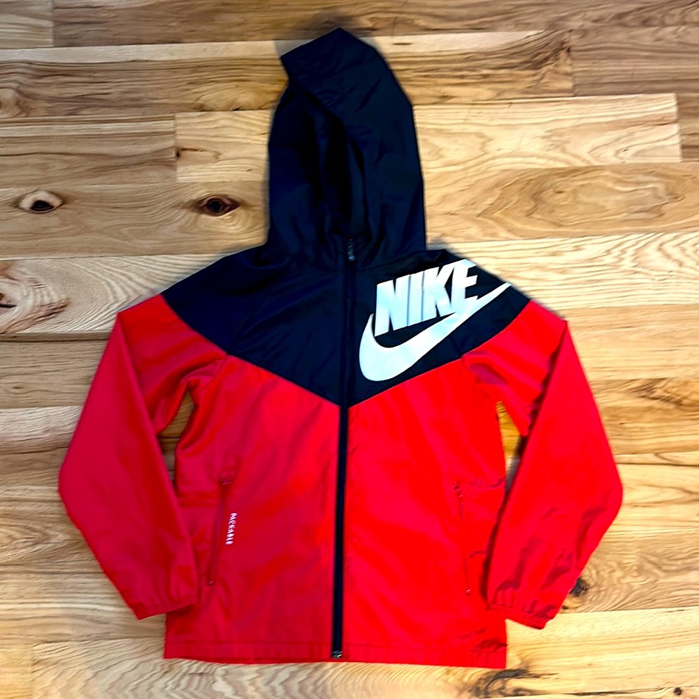 Nike Packable Jacket Youth Medium Loose Fit Red Black Zip Hoodie Windbreaker
